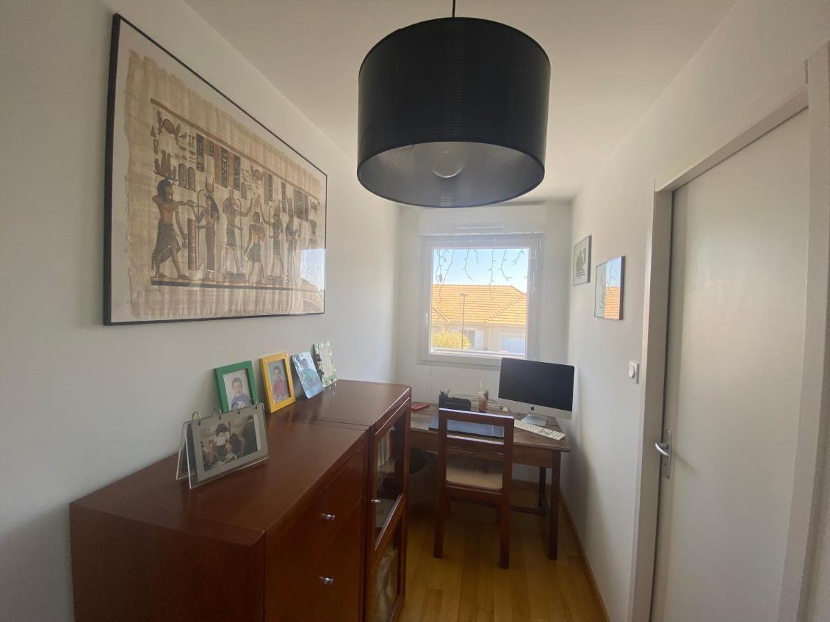 Chambre Avec Salle De Bain Privee Dans Maison Bourges Zewnętrze zdjęcie